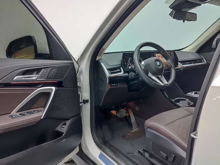 BMW X1 2023 s Drive 20 Li X — фото 10