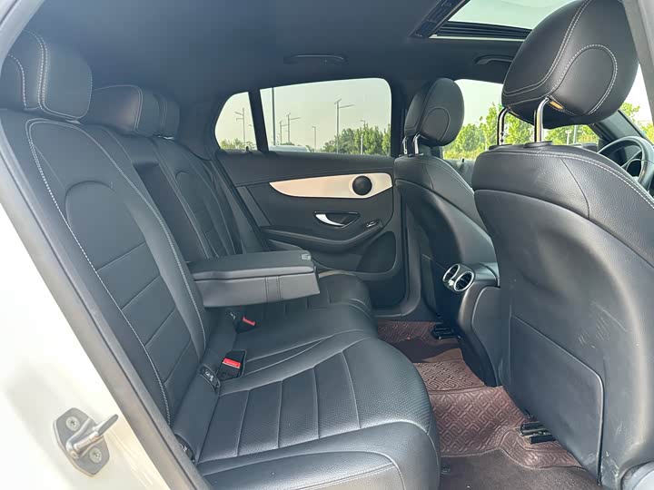 Mercedes-Benz GLC 2020 GLC 260 4 MATIC SUV — фото 8