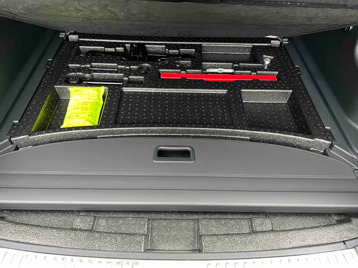 Hongqi HS5 2023 2.0 T Pro — фото 30