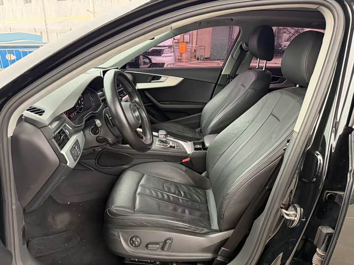 Audi A4L 2018 30 40 TFSI — фото 6