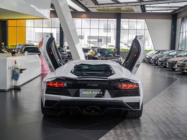 Lamborghini Aventador 2017 Aventador S — фото 4