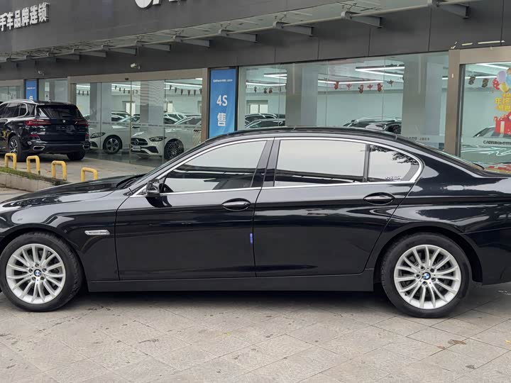 BMW 5-Series 2014 525 Li — фото 16
