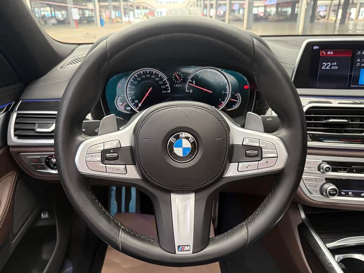 BMW 7-Series 2018 730 Li Leading M — фото 6