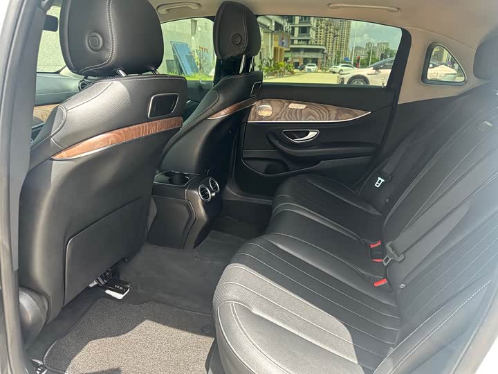Mercedes-Benz E-Class 2016 E 200 L — фото 5