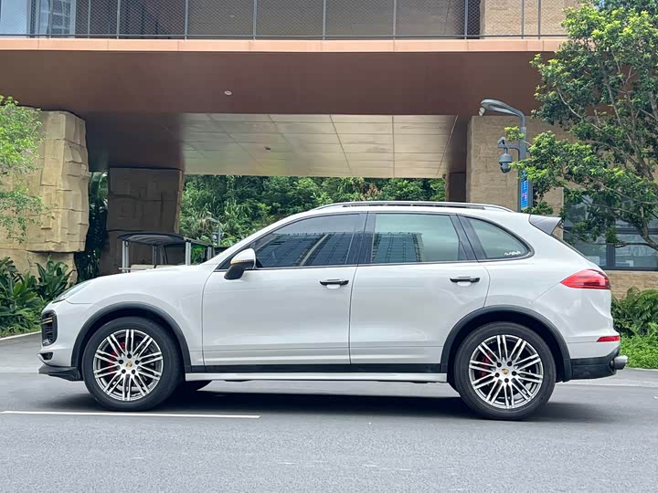 Porsche Cayenne 2015 Cayenne 3.0 T — фото 4