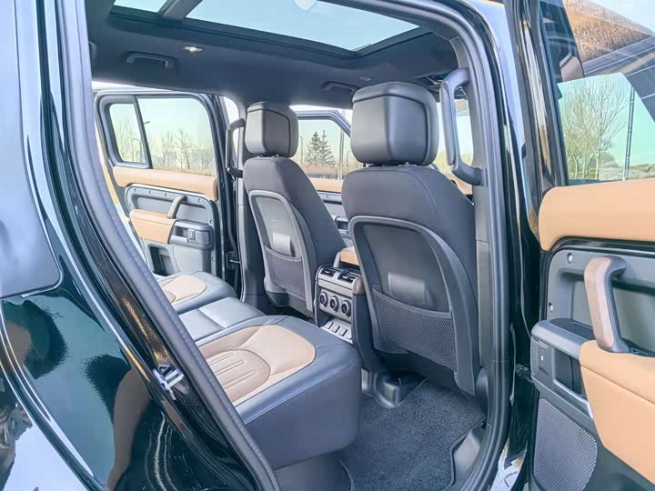 Land Rover Defender — фото 15