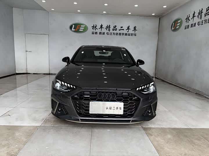 Audi A4L 2024 40 TFSI quattro RS — фото 3