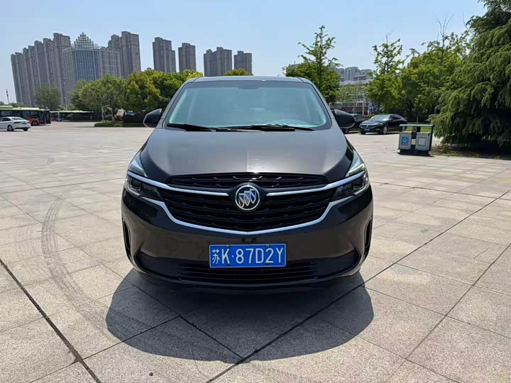 Buick GL 8 2021 652 T Luxury