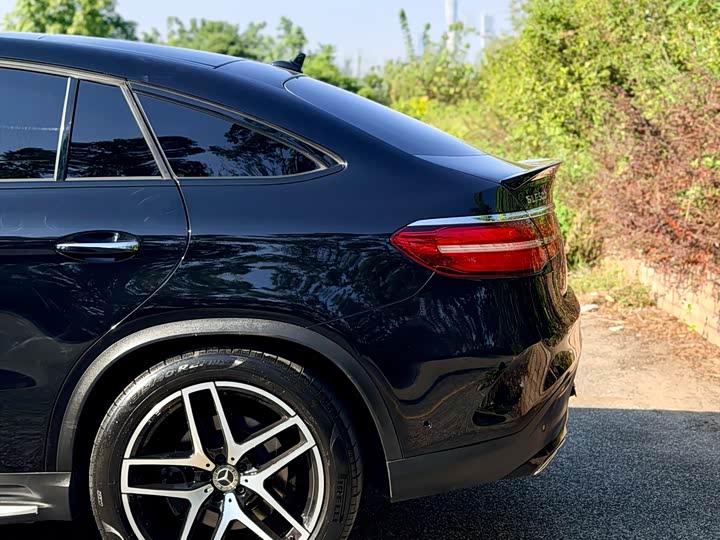 Mercedes-Benz GLE 2017 GLE 500 4 MATIC SUV — фото 10