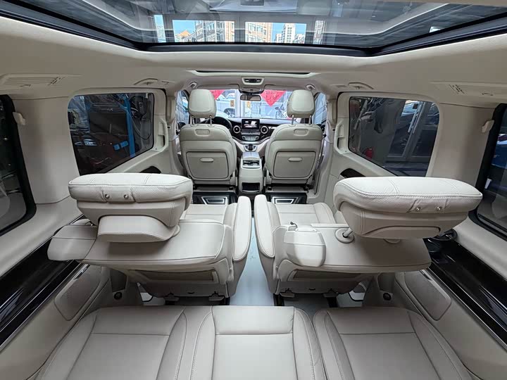 Mercedes-Benz V-Class 2017 V 260 — фото 10