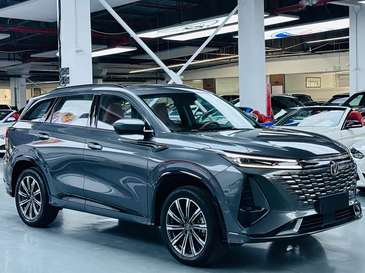 Changan CS75 PLUS 2023 2.0 T ATPremium — фото 3