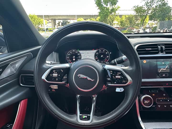 Jaguar XEL 2022 2.0 T 250 PS R-DYNAMIC S — фото 9