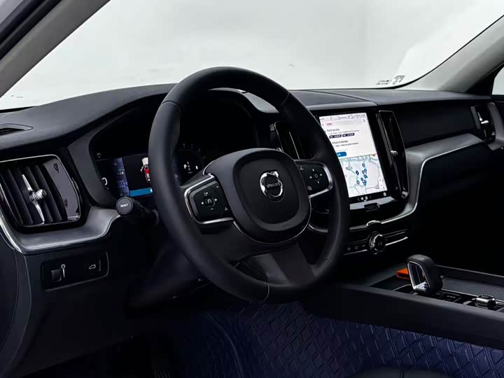 Volvo XC60 2022 B 5 4 WD — фото 20