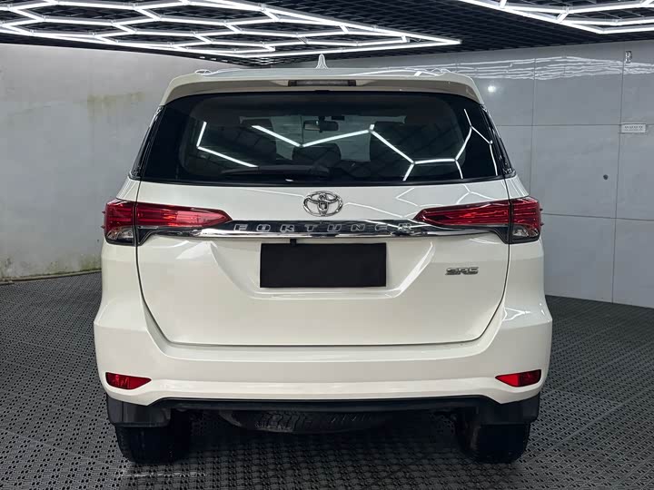 Toyota Fortuner 2017 2.7 L — фото 10