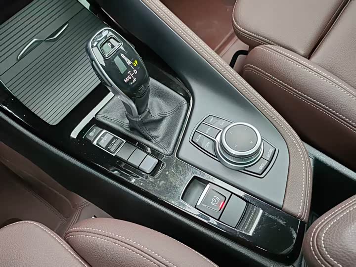 BMW X1 2020 s Drive 20 Li — фото 9