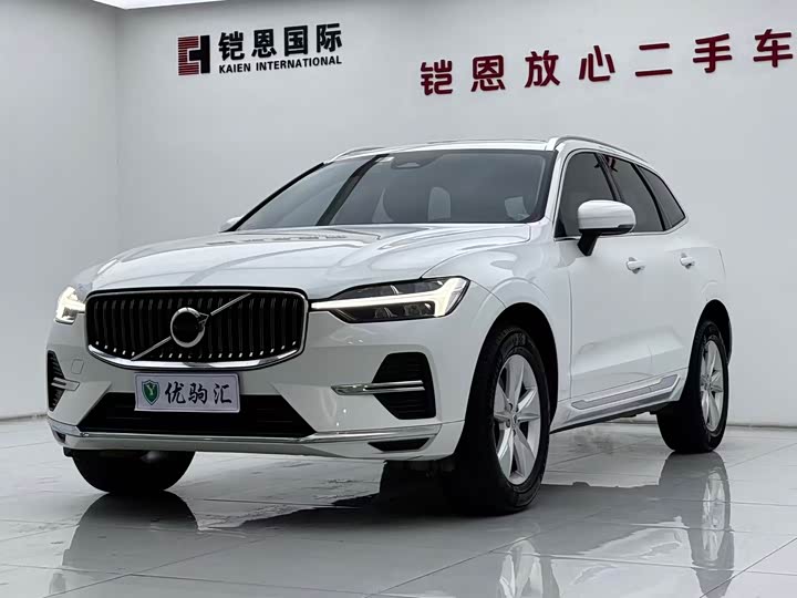 Volvo XC60 2022 B 5 4 WD — фото 1