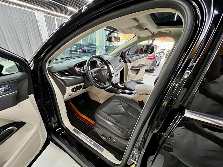 Lincoln MKC 2019 2.0 T 2 WD VI — фото 9