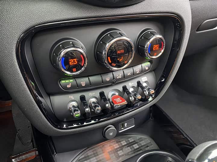 MINI Clubman — фото 21