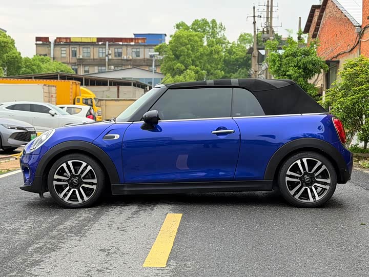 MINI Cabrio — фото 7