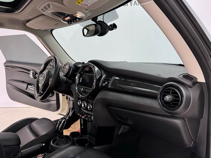 MINI Hatch — фото 11