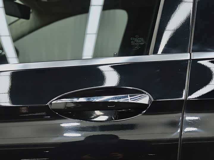 Mercedes-Benz E-Class 2022 E 300 L Luxury — фото 24