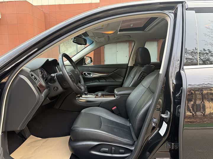 Infiniti Q70 2015 Q 70 L 3.5 L Hybrid — фото 9