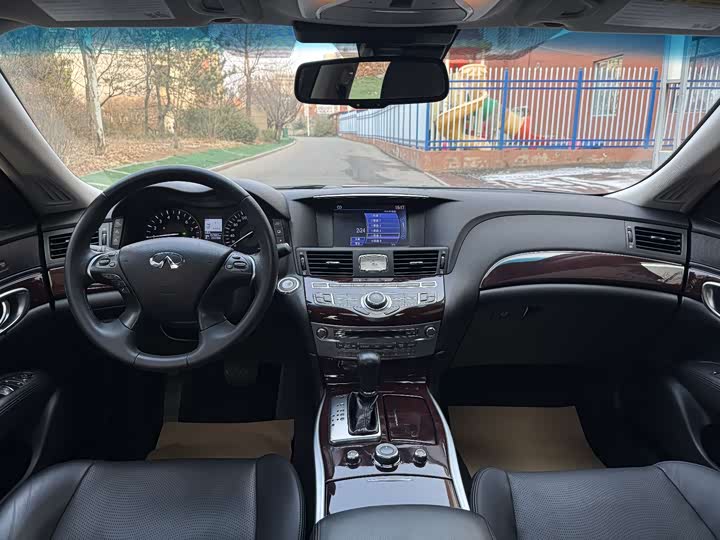 Infiniti Q70 2015 Q 70 L 3.5 L Hybrid — фото 14