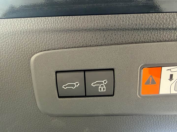 Toyota Prado — фото 16