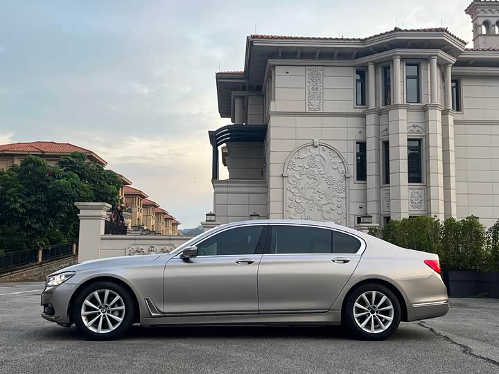 BMW 7 Series 730Li люкс — фото 5