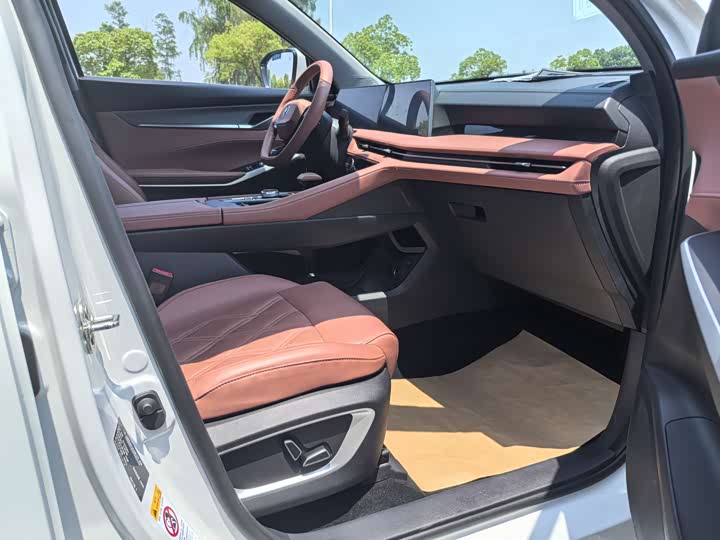 Changan CS75 PLUS 2023 1.5 T ATLuxury — фото 6