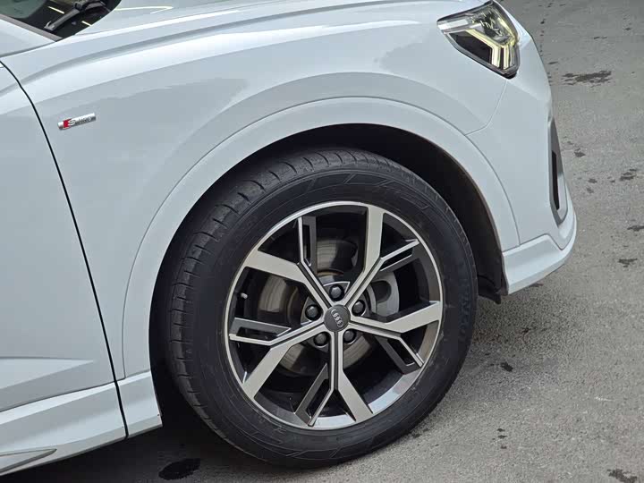 Audi Q3 Sportback 2020 40 TFSI — фото 8