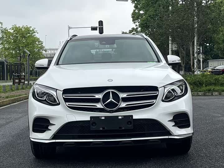 Mercedes-Benz GLC 2017 GLC 260 4 MATIC Luxury — фото 2