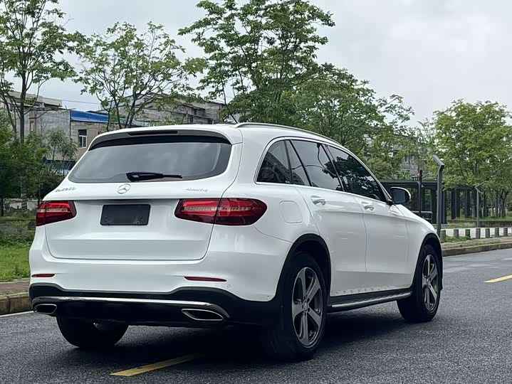 Mercedes-Benz GLC 2017 GLC 260 4 MATIC Luxury — фото 6