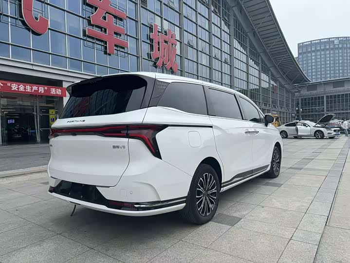 Dongfeng V 9 2024 1.5 TD 200km — фото 6