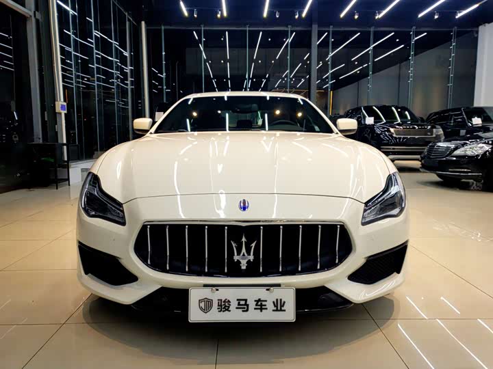 Maserati Quattroporte — фото 2