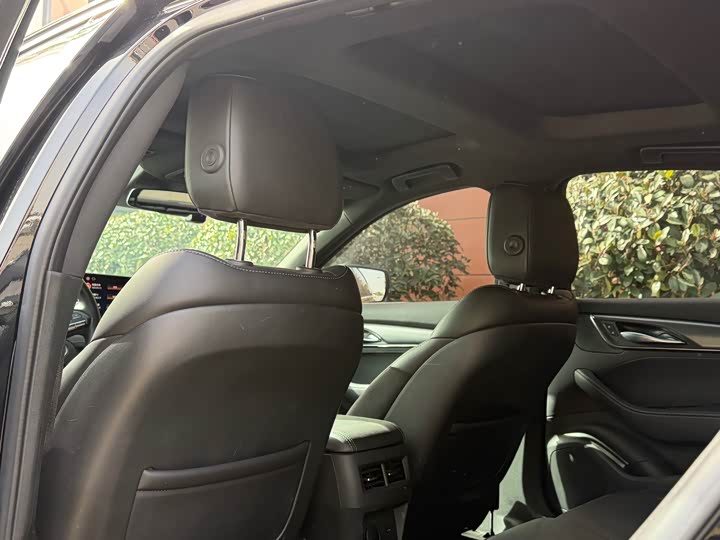 Cadillac CT 5 2024 28 T Luxury Pro — фото 15