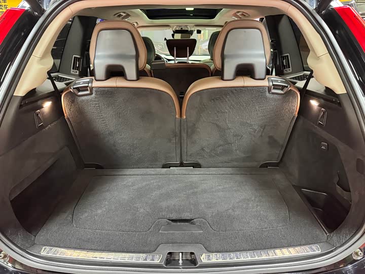 Volvo XC90 2019 T 5 7 VI — фото 43