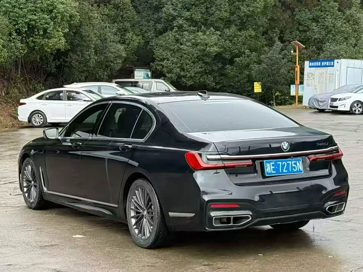BMW 7-Series 2016 730 Li Leading — фото 8