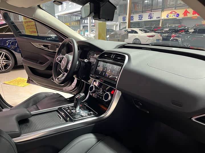 Jaguar XEL 2021 2.0 T 250 PS S — фото 14