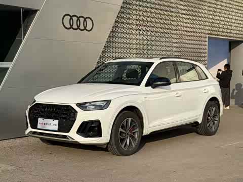 Audi Q5L 2024 40 TFSI — фото 10