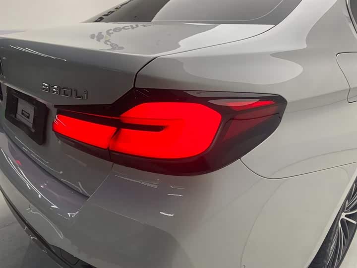BMW 5-Series 2023 530 Li Leading M — фото 10