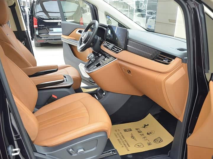 Hongqi HQ9 PHEV 2024 2.0 T 4 WD — фото 20