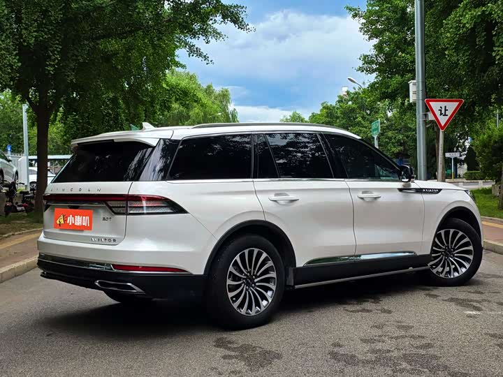 Lincoln Aviator — фото 4
