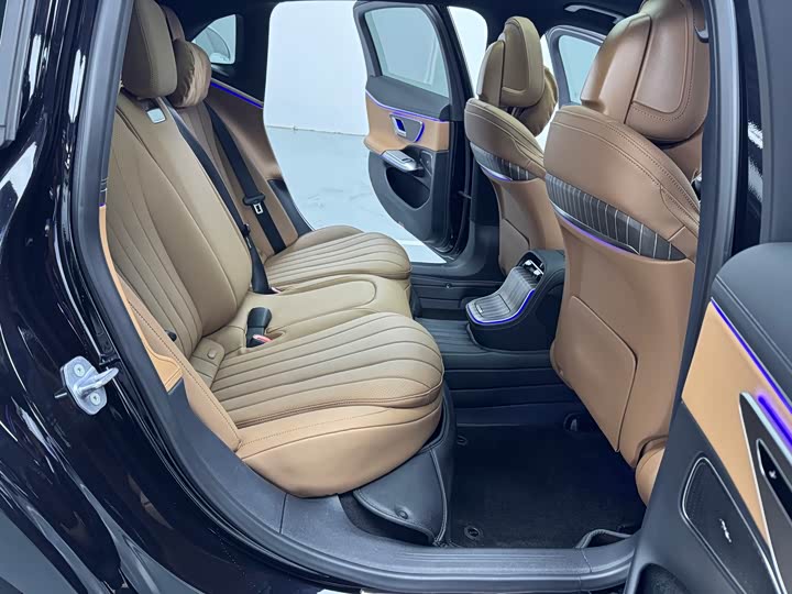 Mercedes-Benz E-Class 2024 E 300 L — фото 13