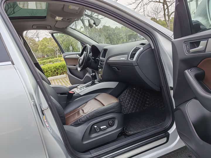 Audi Q5 2017 Plus 40 TFSI — фото 15