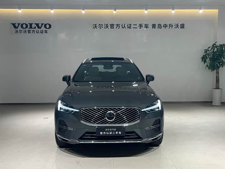 Volvo XC60 2026 B 5 4 WD — фото 3