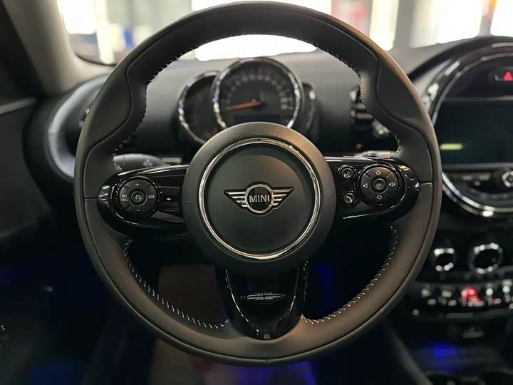 MINI Clubman — фото 14