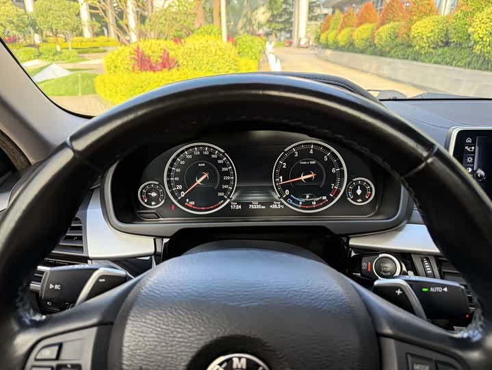 BMW X6 2015 x Drive 35i Leading — фото 11