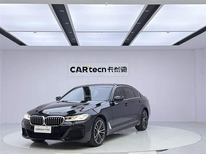 BMW 5-Series 2022 530 Li Leading M — фото 1
