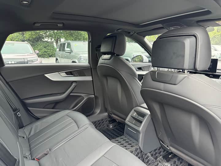 Audi A4L 40 TFSI стиль-динамик — фото 19